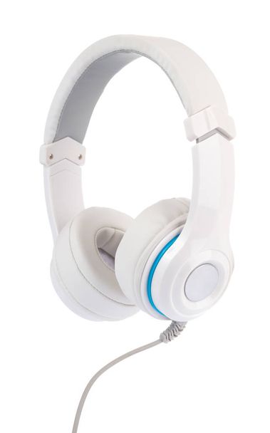 Λευκά ακουστικά απομονωμένα σε λευκό φόντο - Φωτογραφία, εικόνα