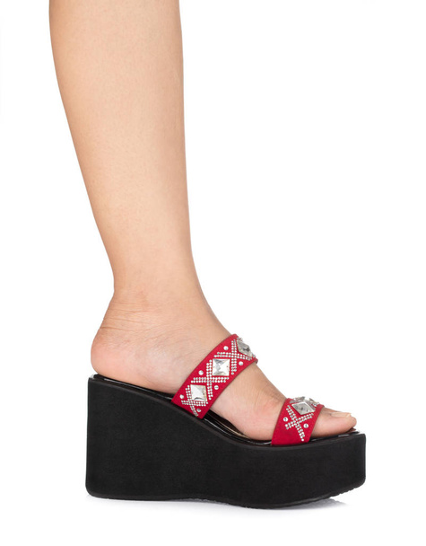 jalka naisten kiila korkokengät kengät sandaalit alustalla eristetty o
 - Valokuva, kuva