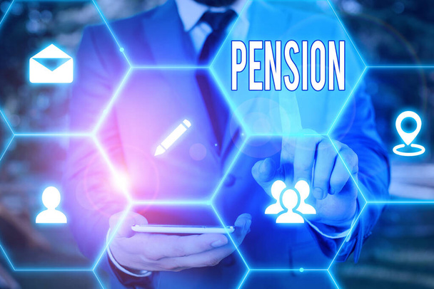 Word pisanie tekstu Pension. Koncepcja biznesowa dla seniorów dochodów zarobić po emeryturę zapisuje dla starszych lat. - Zdjęcie, obraz
