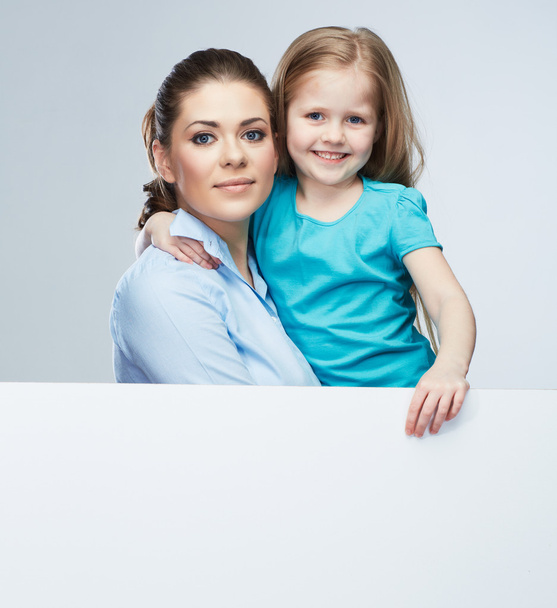 Portrait of mother with daughter - Foto, imagen