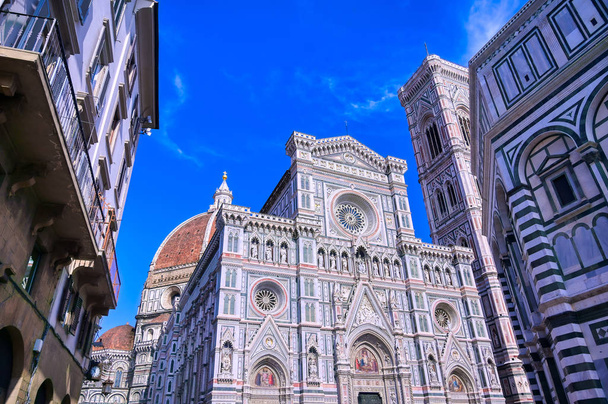 A nappali kilátás a firenzei katedrális található Firenze, Olaszország. - Fotó, kép