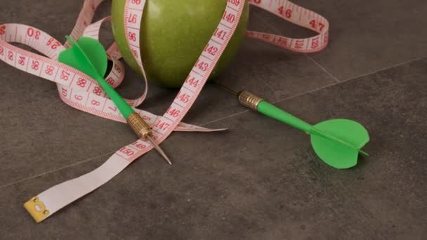 zielone jabłko i utrata masy ciała, dieta i zielone jabłko, zielone jabłko do spożycia zdrowej wagi, - Materiał filmowy, wideo