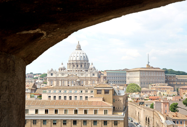 купол базилики Святого Петра из замка Сант-Анджело
 - Фото, изображение
