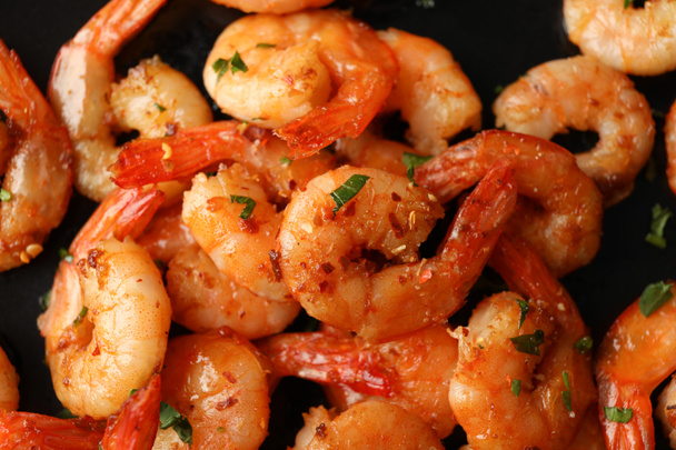Delicious cooked shrimps on plate, close up - Фото, зображення