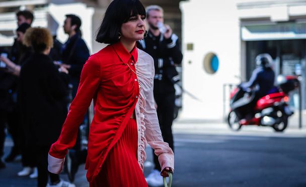 Street Style, őszi tél 2019, Párizs Fashion Week, Franciaország - 26  - Fotó, kép