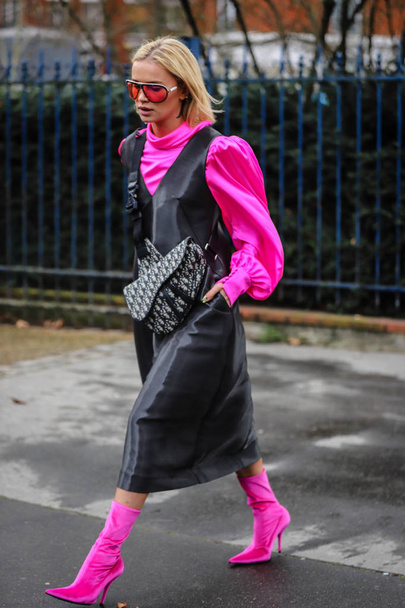 Street Style, Automne Hiver 2019, Paris Fashion Week, France - 01
  - Photo, image
