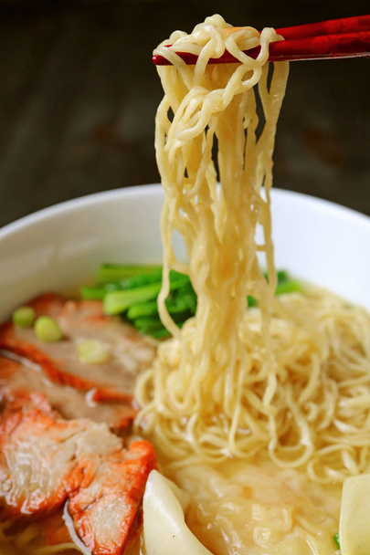 Chinese Egg Noodle with Roasted Pork and Wonton Sumpling Soup - Photo, Image