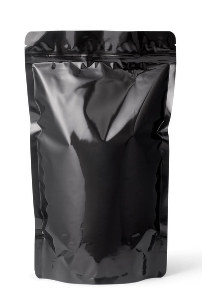 Emballage sac fermeture éclair feuille noire isolé sur fond blanc
 - Photo, image