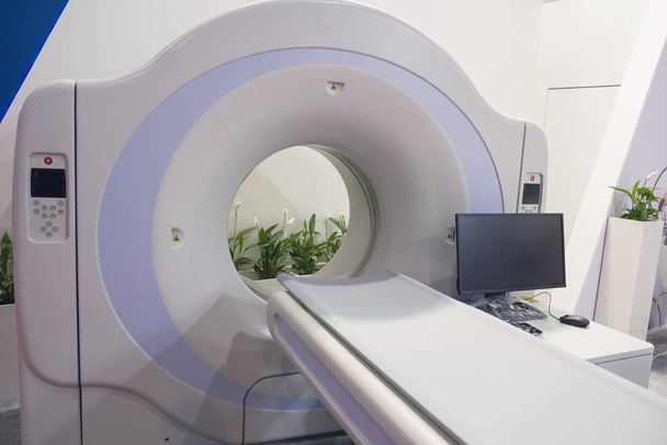 CT (tietokonetomografia) skanneri onkologian sairaalassa. Lääkintälaitteet
 - Valokuva, kuva