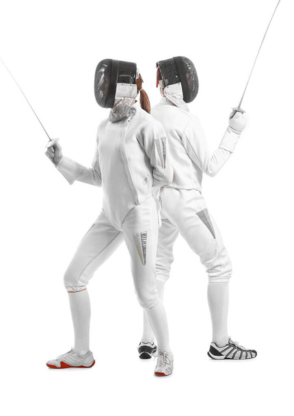 Молодые фехтовальщики на белом фоне
 - Фото, изображение