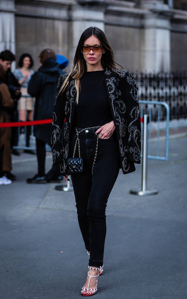 Street Style, őszi tél 2019, Párizs Fashion Week, Franciaország - 28  - Fotó, kép