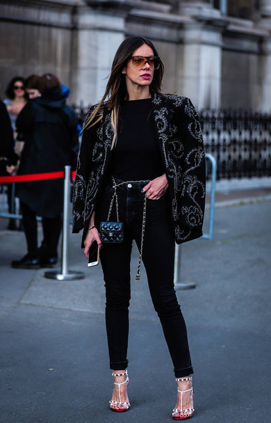 Street Style, Fall Winter 2019, Paris Fashion Week, France - 28  - Φωτογραφία, εικόνα