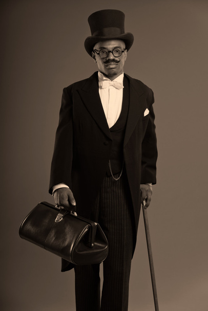 ρετρό afro Αμερικανός Ντίκενς Σκρουτζ άνθρωπος με μουστάκι. φορώντας β - Φωτογραφία, εικόνα