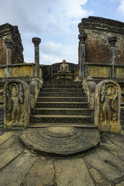 Vatadage Buddhist temple in Polonnaruwa, Sri Lanka. - Foto, imagen