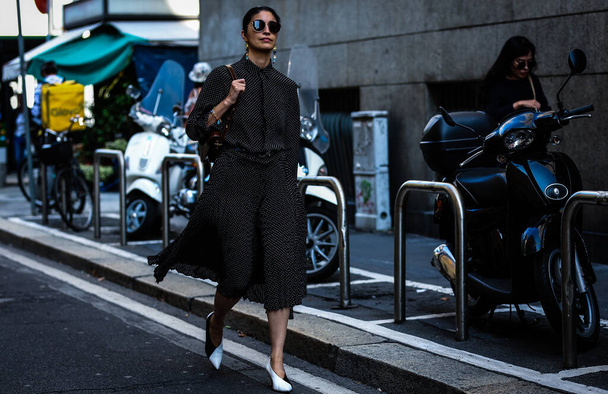 MILANO, 20 settembre 2019: Caroline Issa in strada durante la Milano Fashion Week
. - Foto, immagini