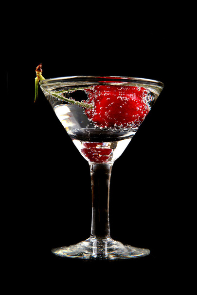 Cherry cocktail - with a splash bubble! - 写真・画像