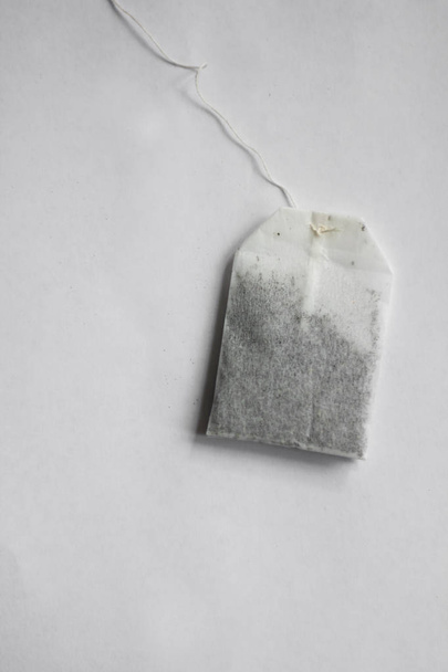 saco de chá no fundo branco
 - Foto, Imagem