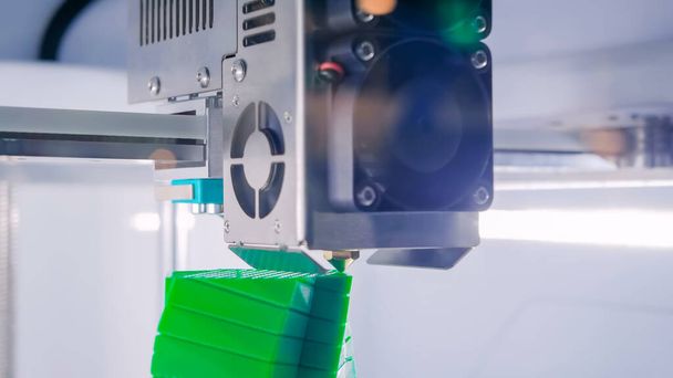 Imprimante 3D tridimensionnelle automatique machine d'impression modèle en plastique - Photo, image