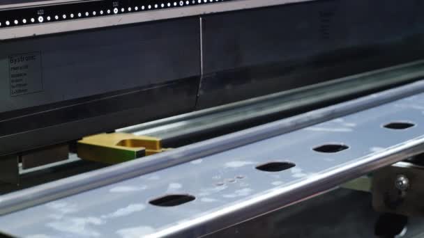 metal bending on metal processing equipment - Footage, Video