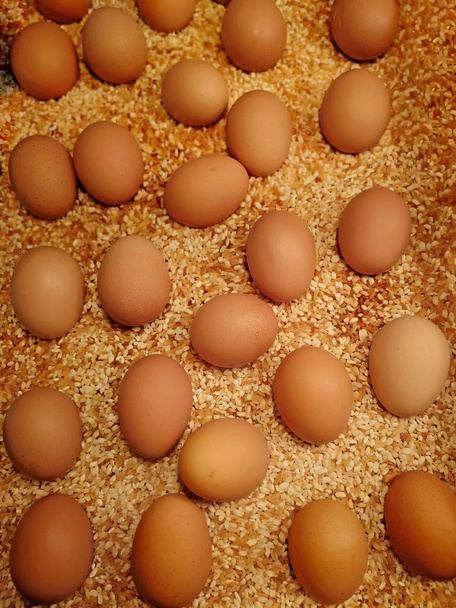 Smažená a vařená vejce. Omeletová snídaně v kuchyni - Fotografie, Obrázek