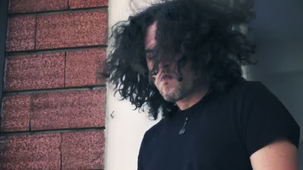 metal muzyka fan cross proces filtr tło publiczność metalhead headbanging  - Materiał filmowy, wideo