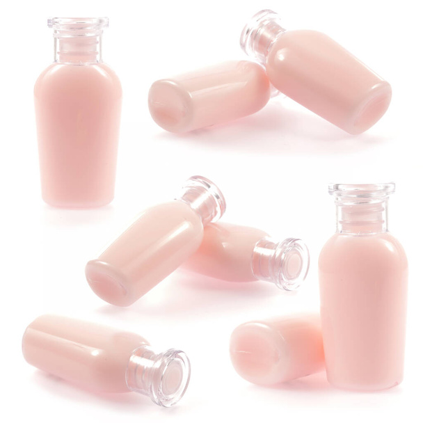 Set van Cosmetica fles geïsoleerd op witte achtergrond - Foto, afbeelding