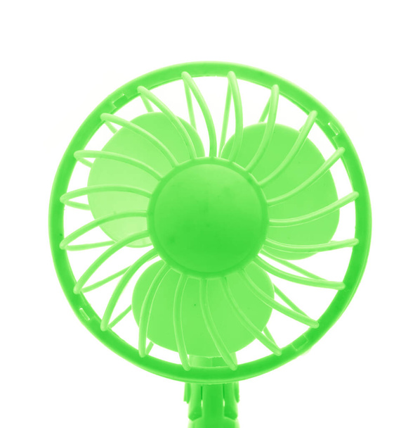 зелений вентилятор ізольований на білому тлі
 - Фото, зображення