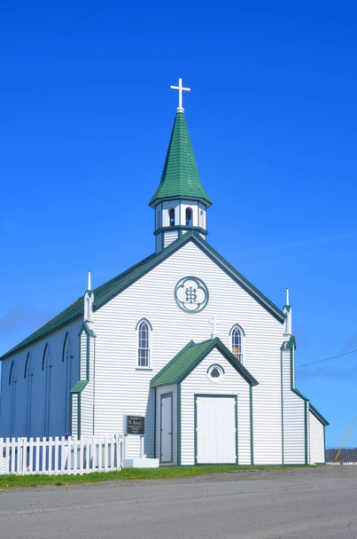 La chiesa cattolica romana di San Giuseppe è una chiesa in legno in stile gotico con guglia. Si trova sul Chapel Hil Municipal Heritage Building, Bonavista, Terranova e Labrador, Canada
 - Foto, immagini