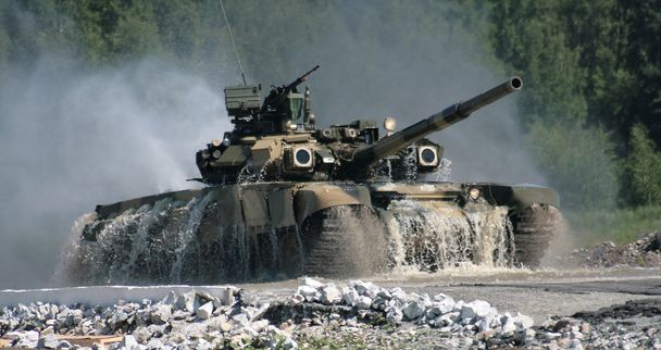 Плавальний танк
 - Фото, зображення