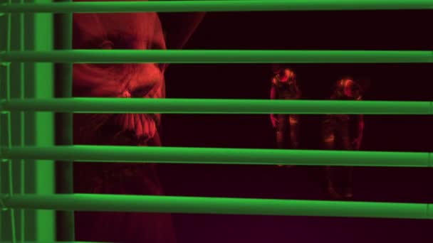 Animatie van Screaming Evil Demon achter van vensterluiken - Horror Zombie met effecten, gemengde media van twee CG  - Video