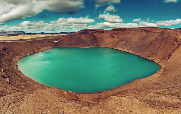 Volcano crater Viti - Фото, изображение