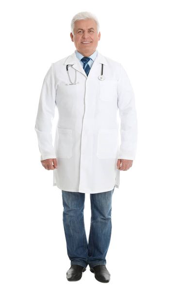 Full length portrait of senior doctor on white background - Fotografie, Obrázek