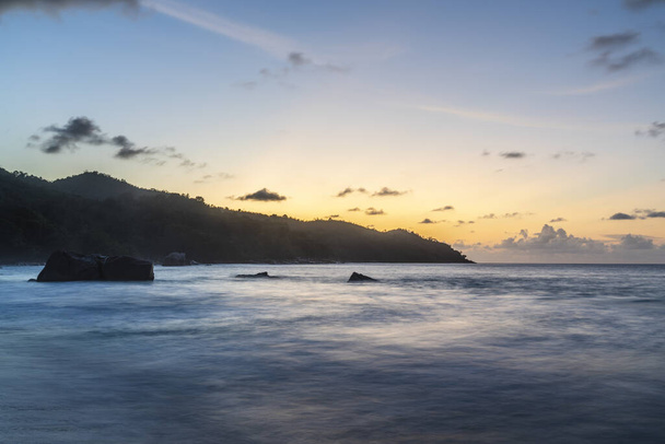 Auringonlasku Anse Lazio ranta näkymä Praslin Island Seychellit
  - Valokuva, kuva