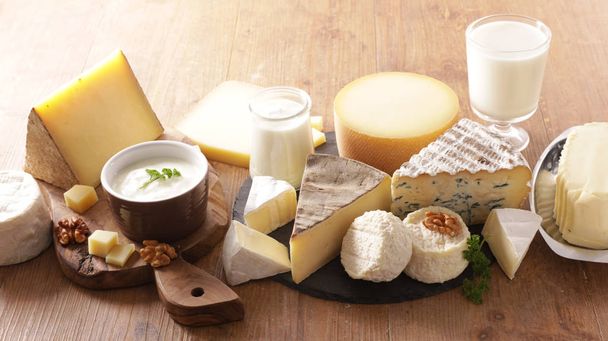 productos lácteos: queso, yogur, nata, crema agria, mantequilla
 - Foto, imagen
