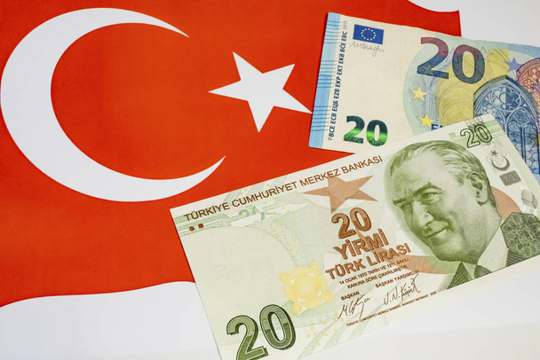 Zavřít turecké liry a eurobankovky na pozadí - Fotografie, Obrázek
