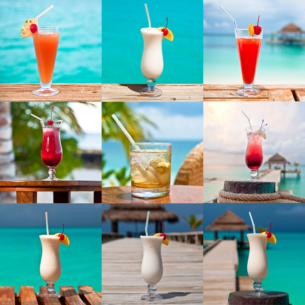 Ensemble de neuf boissons colorées au bord de la mer
 - Photo, image
