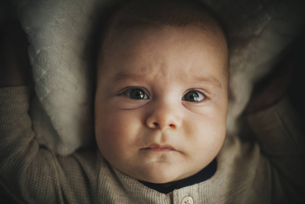 Retrato de cerca, bebé recién nacido
 - Foto, imagen
