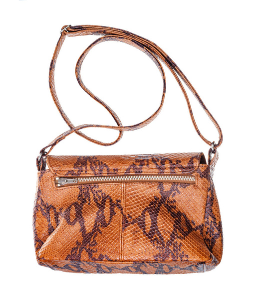 reverso del bolso marrón cerrado hecho a mano de cuero natural aislado sobre fondo blanco
 - Foto, Imagen