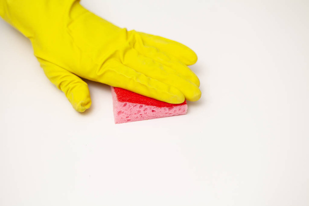 Großaufnahme Reinigungsfirma Arbeiter Hand hält Schwamm - Foto, Bild