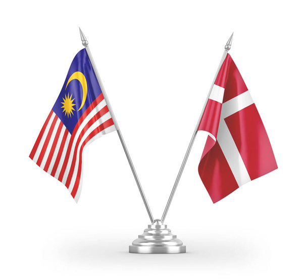 Флаги Дании и Малайзии изолированы на белом фоне 3D рендеринга
  - Фото, изображение