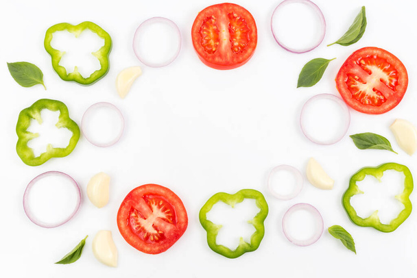 Vista superior de frutas e legumes Isolado em um fundo branco
 - Foto, Imagem