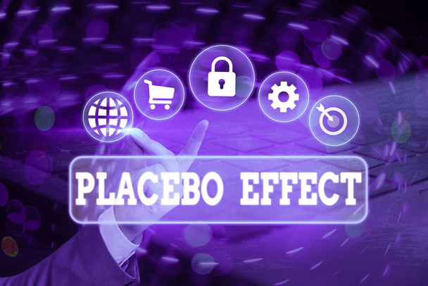 Texto manuscrito Efecto Placebo. Concepto que significa un efecto beneficioso producido por un medicamento o tratamiento con placebo
. - Foto, Imagen