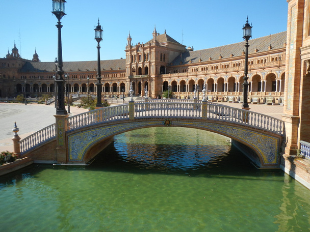 A Plaza de Espana, Sevilla, Spanyolország-csatorna - Fotó, kép