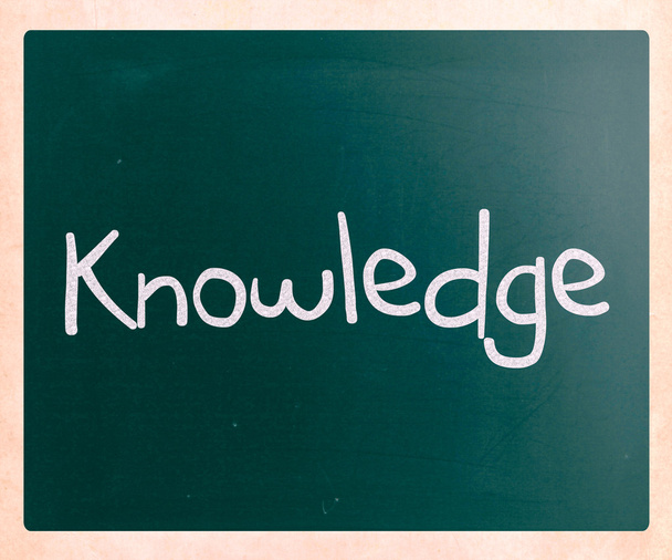 "Knowledge" handwritten with white chalk on a blackboard - Foto, Imagen