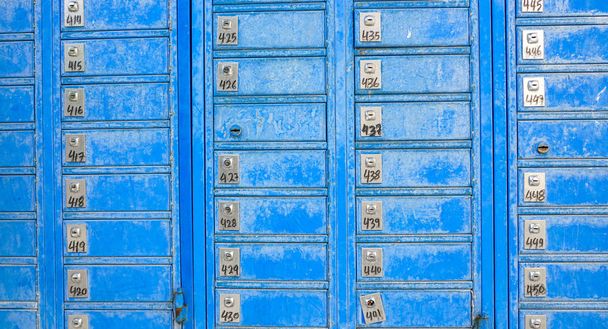 Cassette postali blu, scatole metalliche per posta
. - Foto, immagini