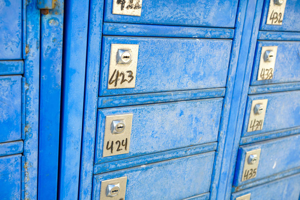 Cassette postali blu, scatole metalliche per posta
. - Foto, immagini