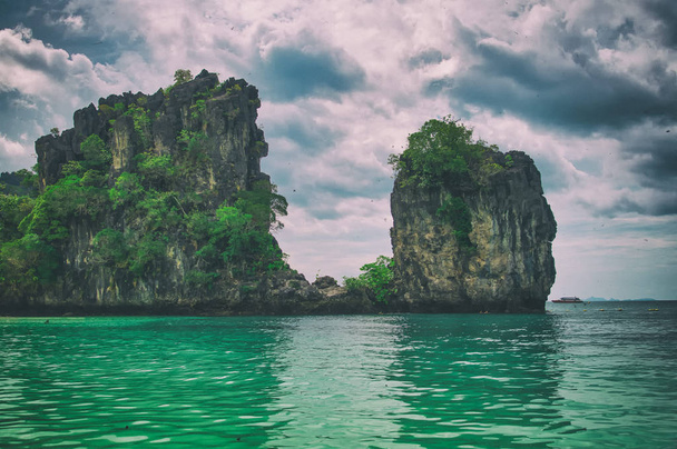 Мбаппе вид острова Ко Хонг, Таиланд. - Фото, изображение