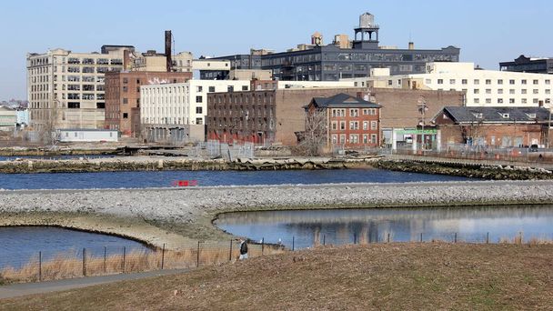 Anciens bâtiments industriels de Bush Terminal Co dans la ville de l'industrie, Brooklyn, NY, États-Unis - 22 février 2020
 - Photo, image