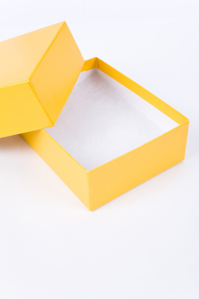 Жовта коробка
 - Фото, зображення