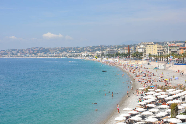 kilátás nyílik a város Nizza a tengeri Alpokban, Franciaországban. gyönyörű élénk szín ebben a városban olasz befolyás alatt - Fotó, kép